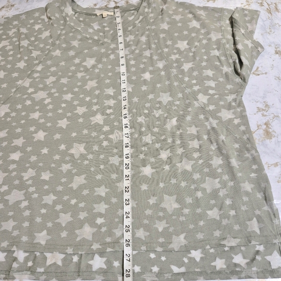 Easel Top Oversized Star Burnout Green Shirt Women's Large - Picture 3 of 7